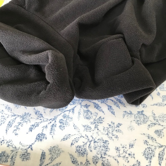 Old Navy black cowl neck long sleeved black Sweatshirt in Girls Size 8 - Picture 12 of 13